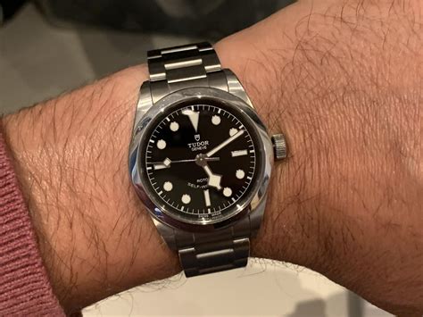 tudor black bay 36 lug to lug